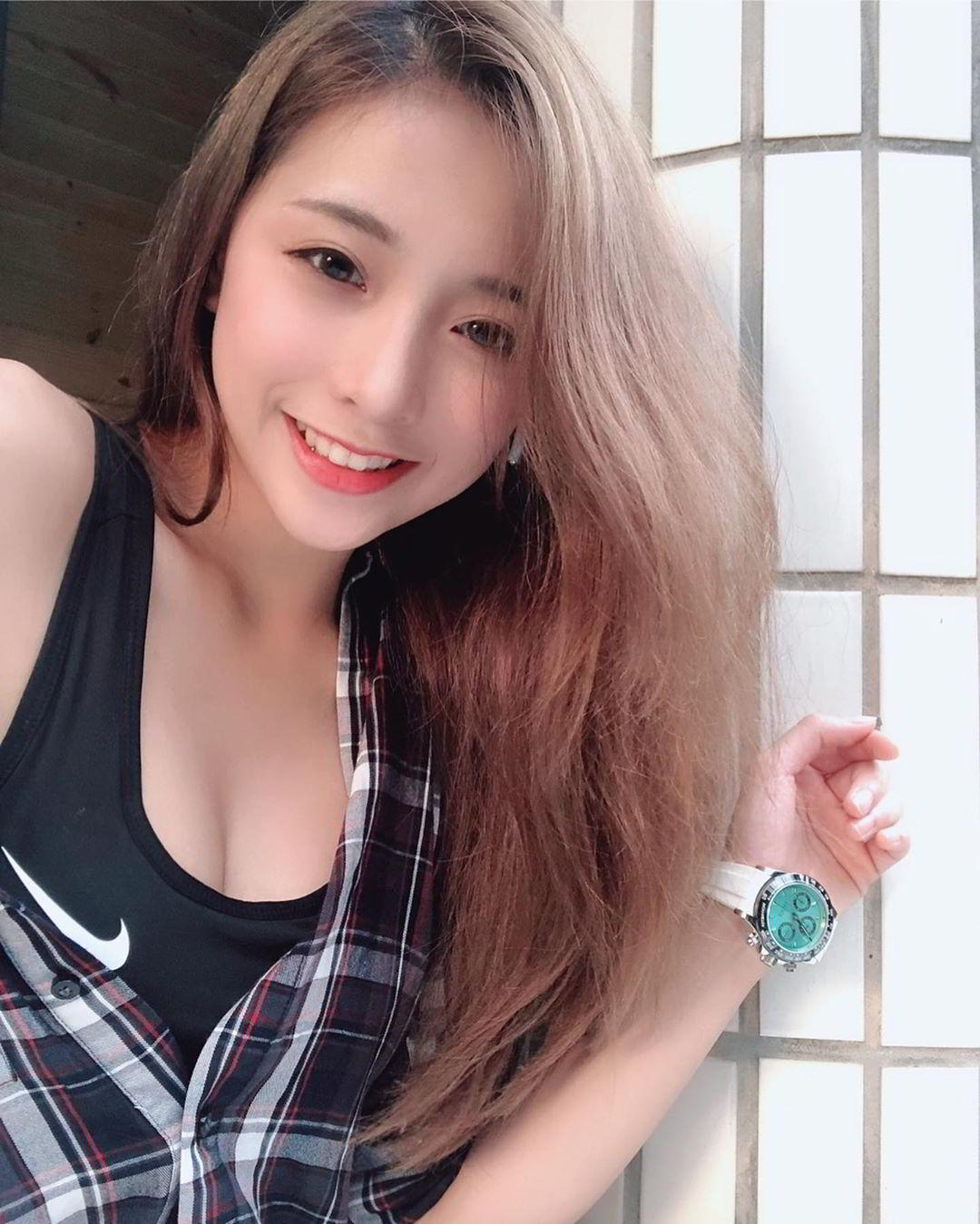 iris xiao lo clip nong 4