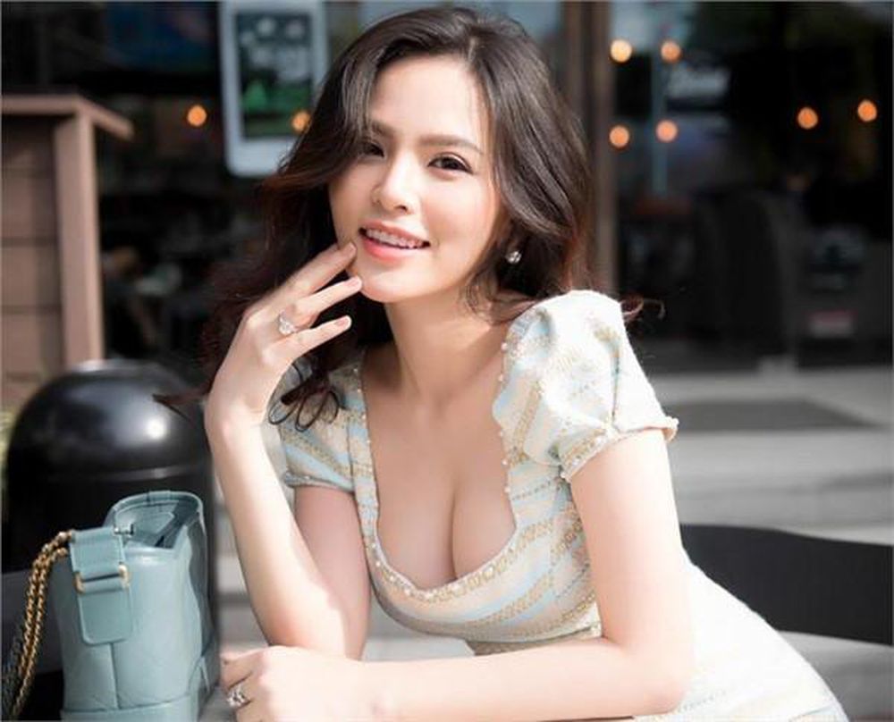 clip nong phi huyen trang 2