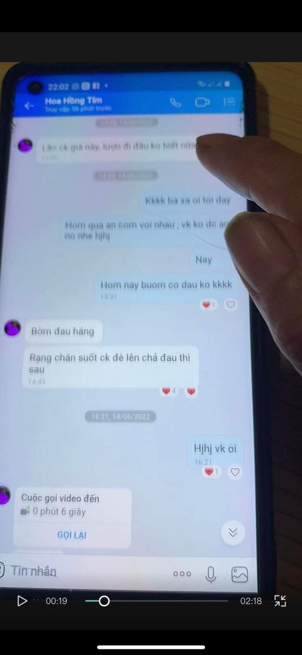 clip nong long xao dua chua 8